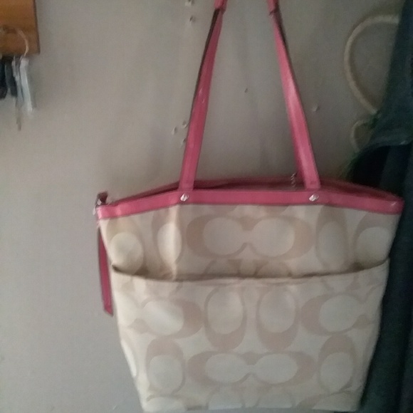 Coach purse - Picture 2 of 2